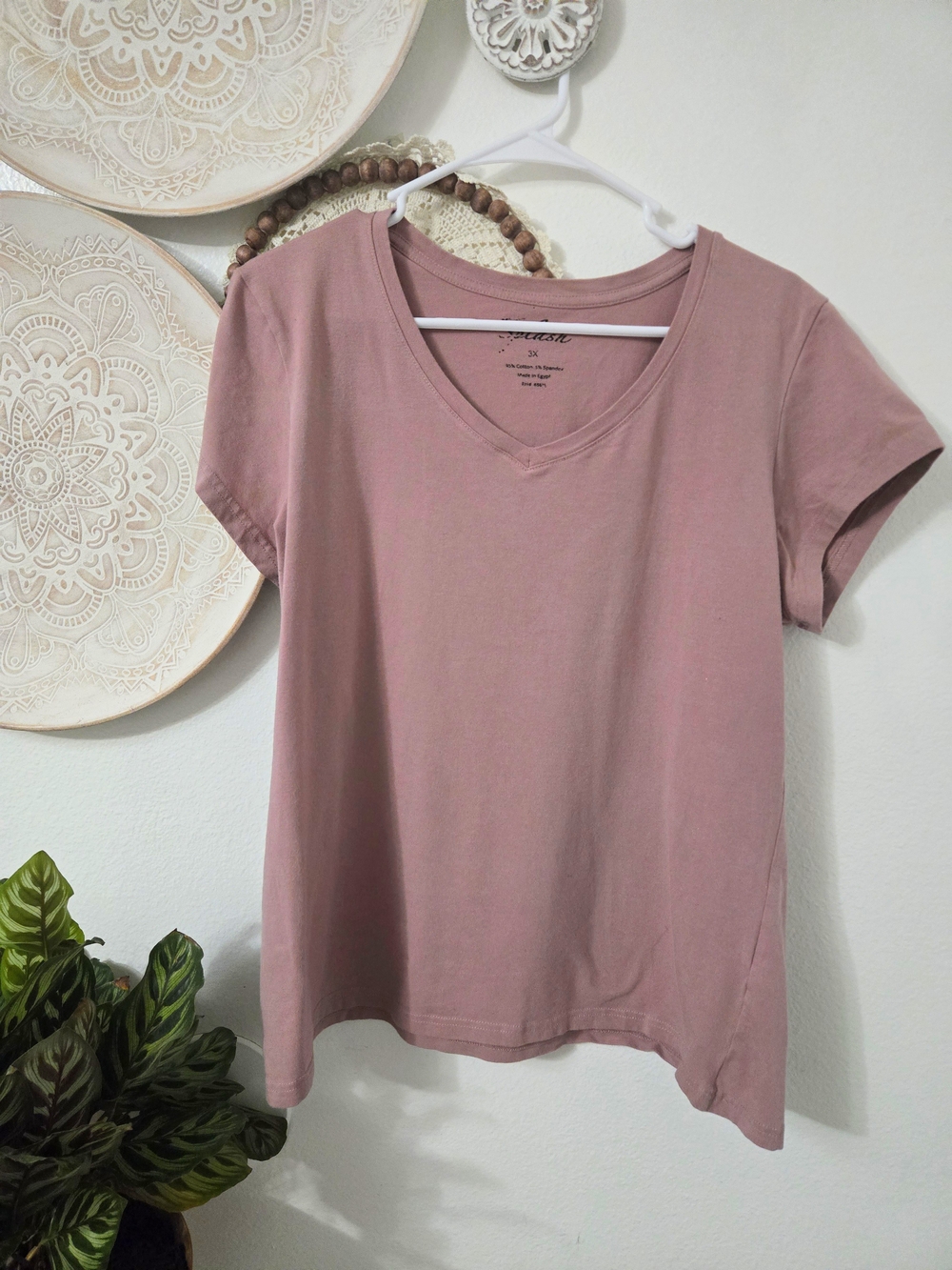 Classic V-Neck Women's Top in Dusty Rose XL - Picture 2 of 3